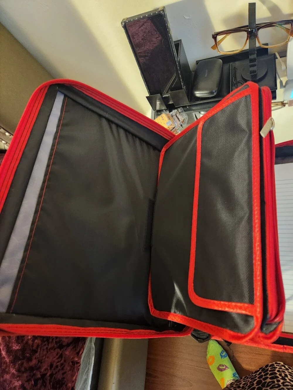 Five Star Black Trapper Keeper